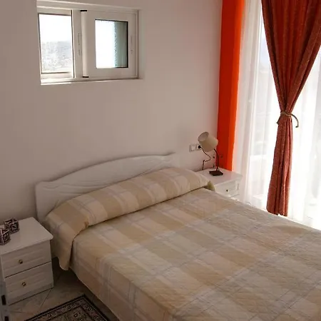 Damian 2* Saranda