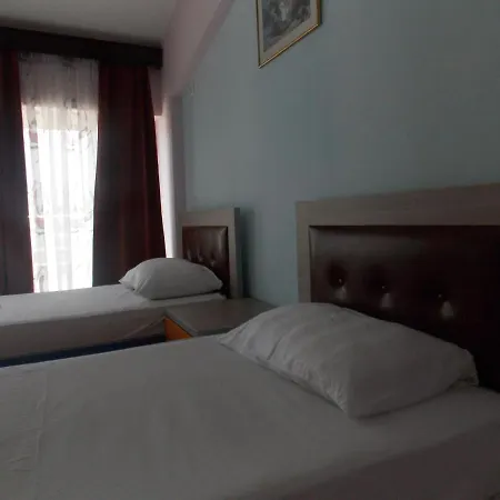 Hotel Damian 2*