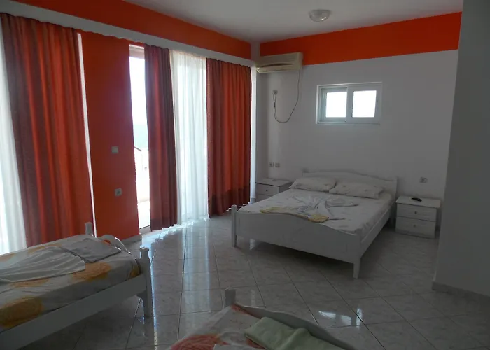 Hotel Damian Sarande